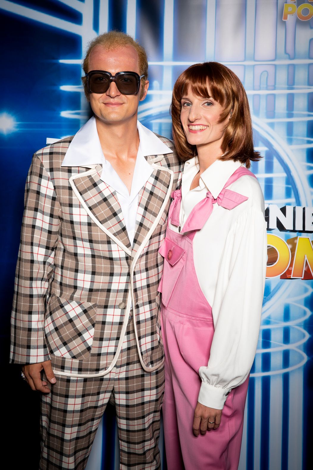 Adela a Viktor ako Kiki Dee a Elton John