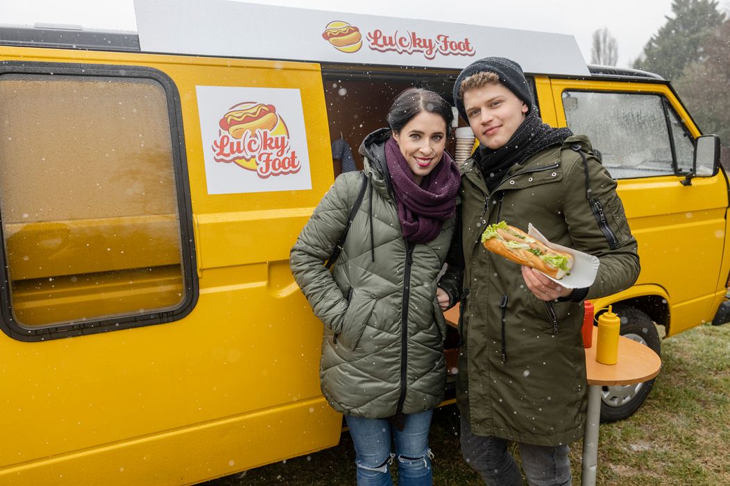 Luky (Oliver Oswald) a Simča (Zuzka Porubjaková)