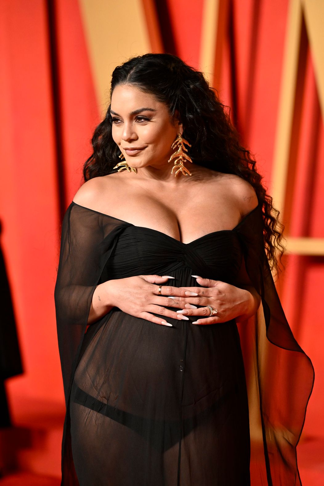 Vanessa Hudgens ukázala na Oscaroch tehotenské bruško