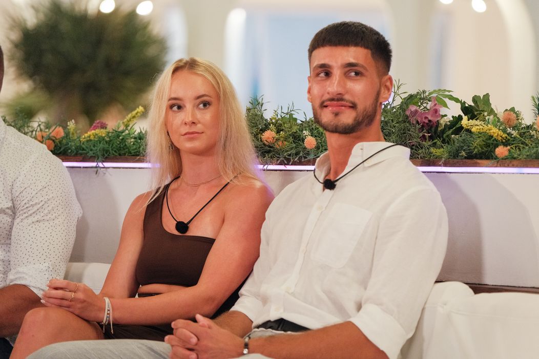 Po príchode bombshellov Adama a Lukáša a novom recouplingu nastal zvrat.