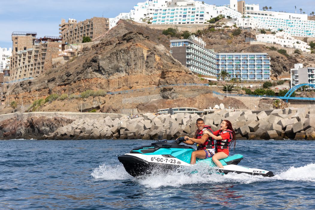 Rachel a Claude na finálovom rande.