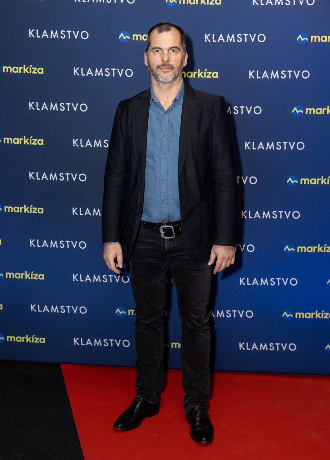 Braňo Mišík na premiére seriálu Klamstvo