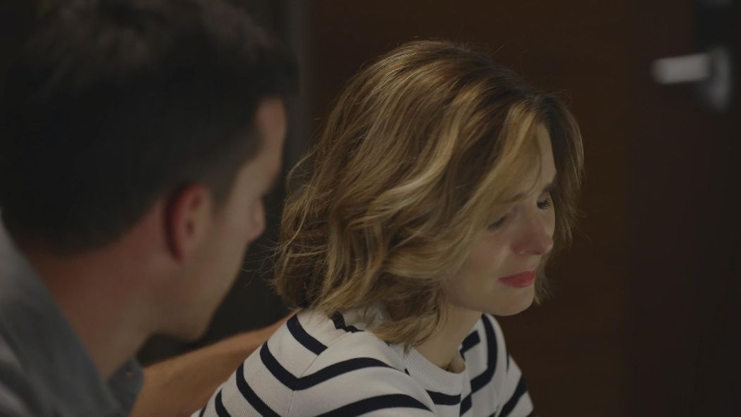 Lucia (Monika Horváthová) a Martin (Adam Bardy) sa zbližujú