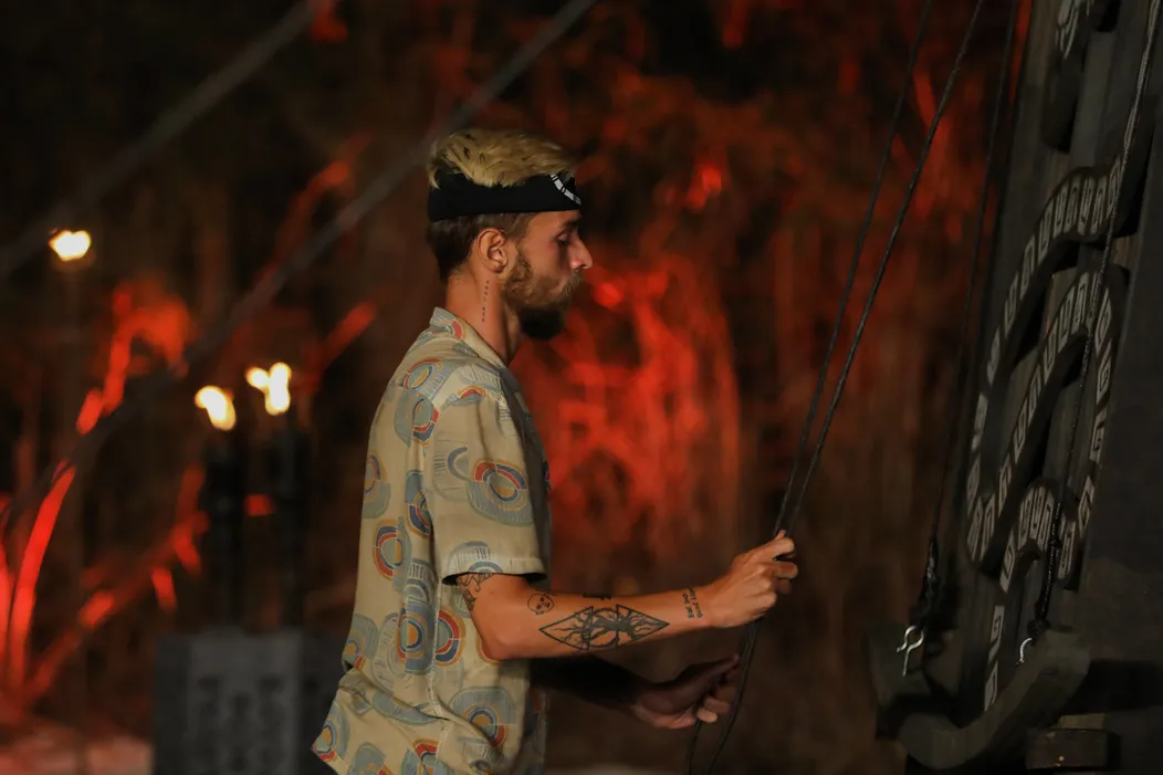 Survivor v 25. epizóde opúšťa Kristian.