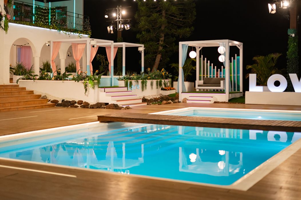 Veľká párty pri bazéne - 3. epizóda