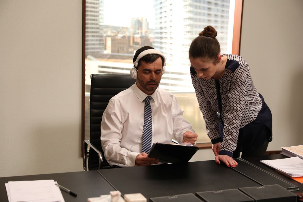 Roman Pomajbo a Anička Rakovská ako Alex a Ema