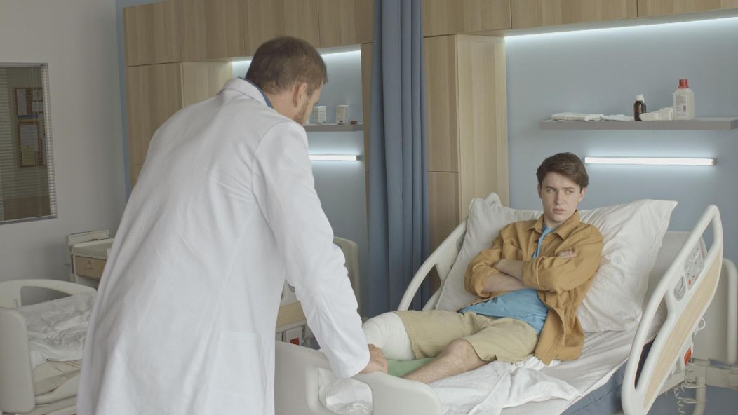Andrej zabudol, že má s Oliverom blízky vzťah.
