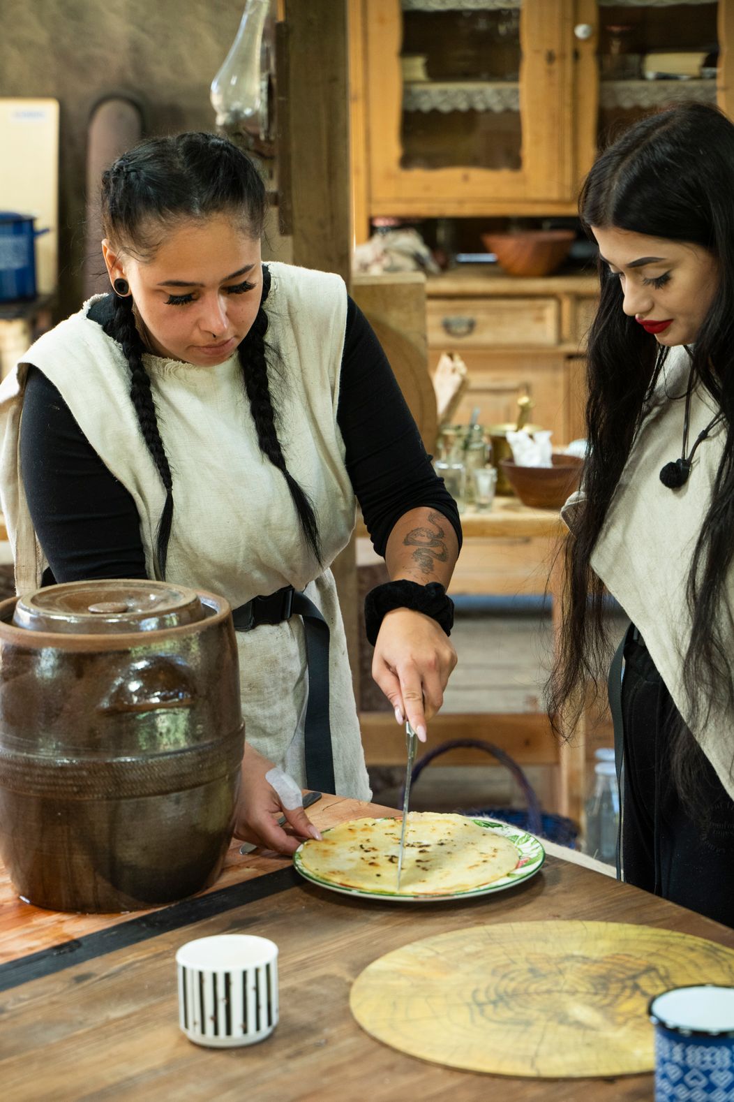 Duel pomocníkov, Farmu neopustil nikto, Matúš novým farmárom týždňa