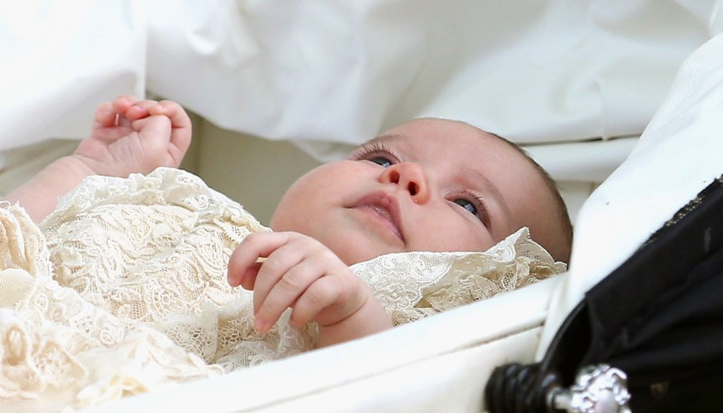 Na nedatovanej snímke, ktorú zverejnil Kensingtonský palác je princezná Charlotte v sídle Amner Hall v Norfolku.