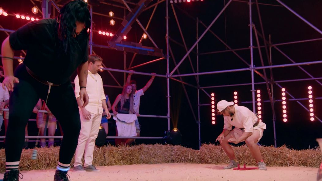 Farmári získali rekordný počet mincí, Denis v dueli vyhorel, ide domov