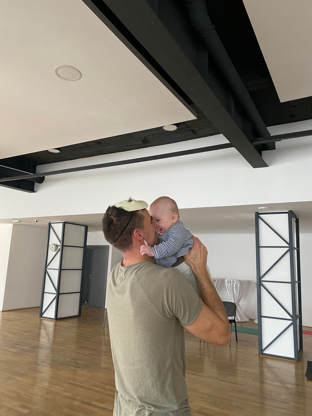 Adam Bardy so synčekom Alanom