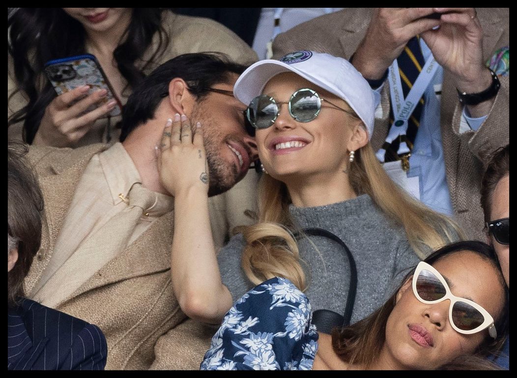 Ariana Grande s kolegom Jonathanom Baileym