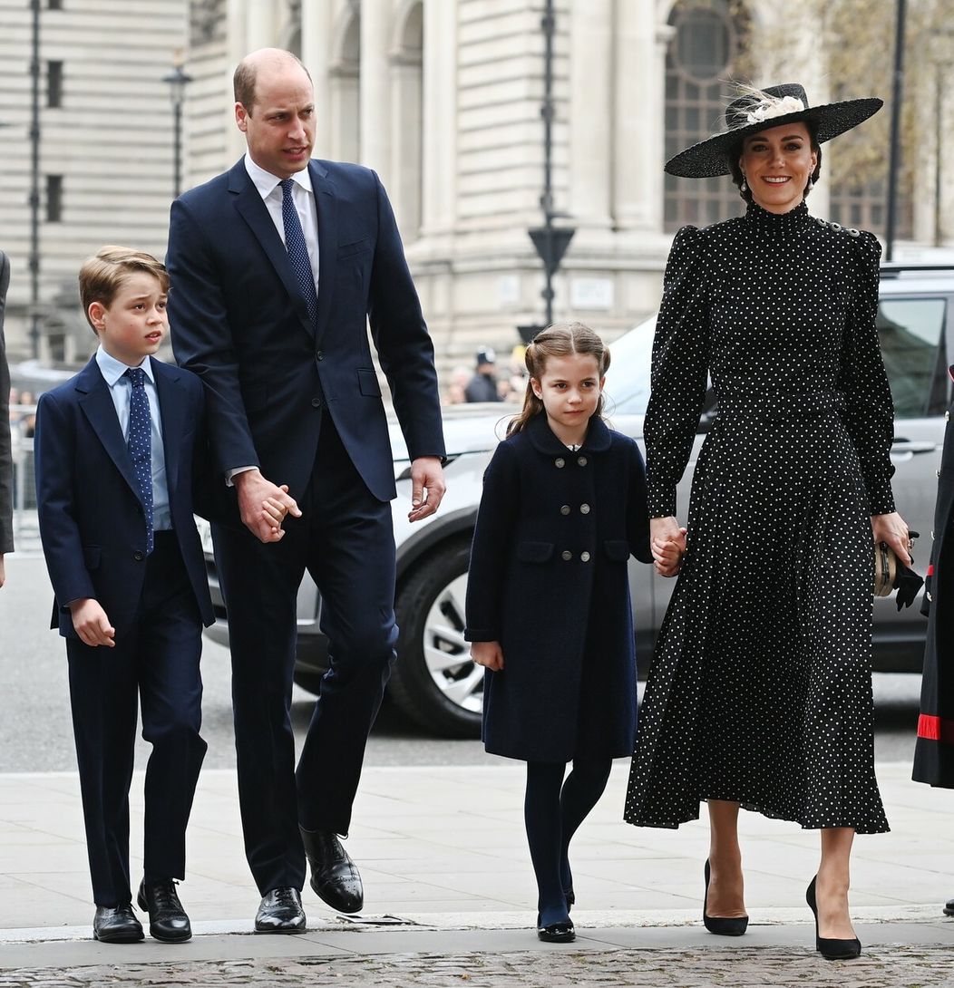 Princ William s rodinou - manželkou Kate a deťmi - Georgeom a Charlotte