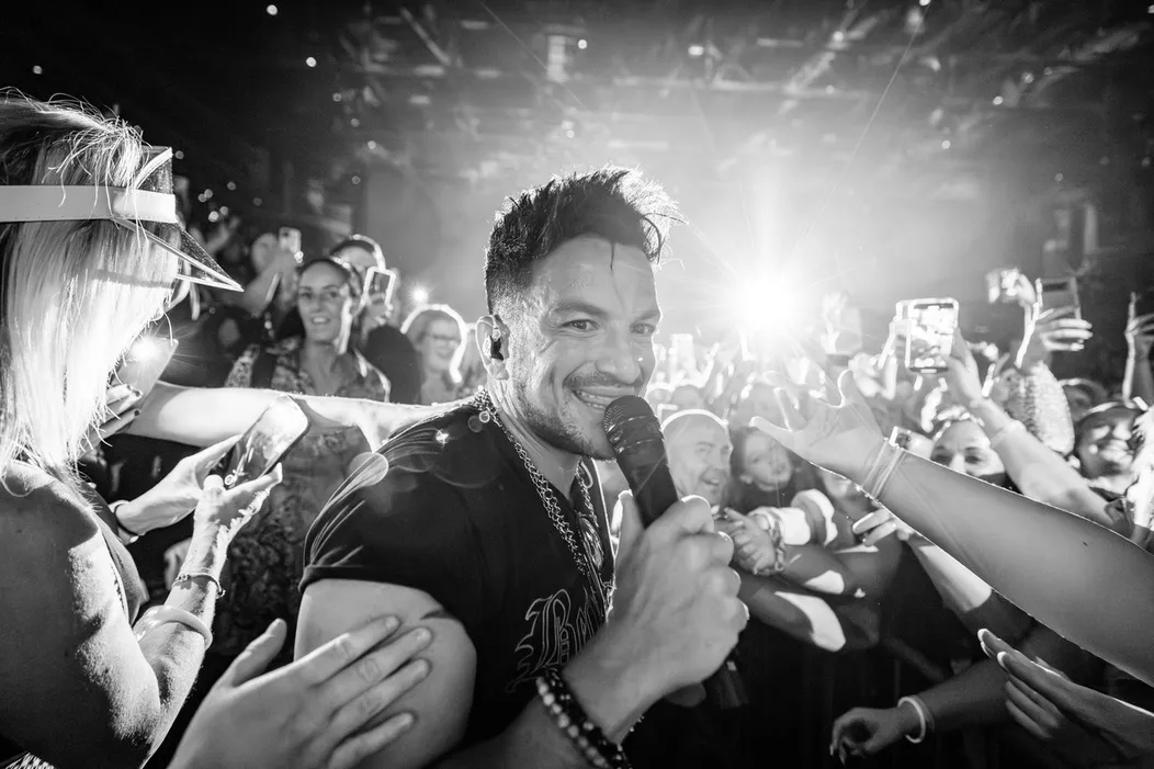 Peter Andre čaká s manželkou Emily tretie dieťa