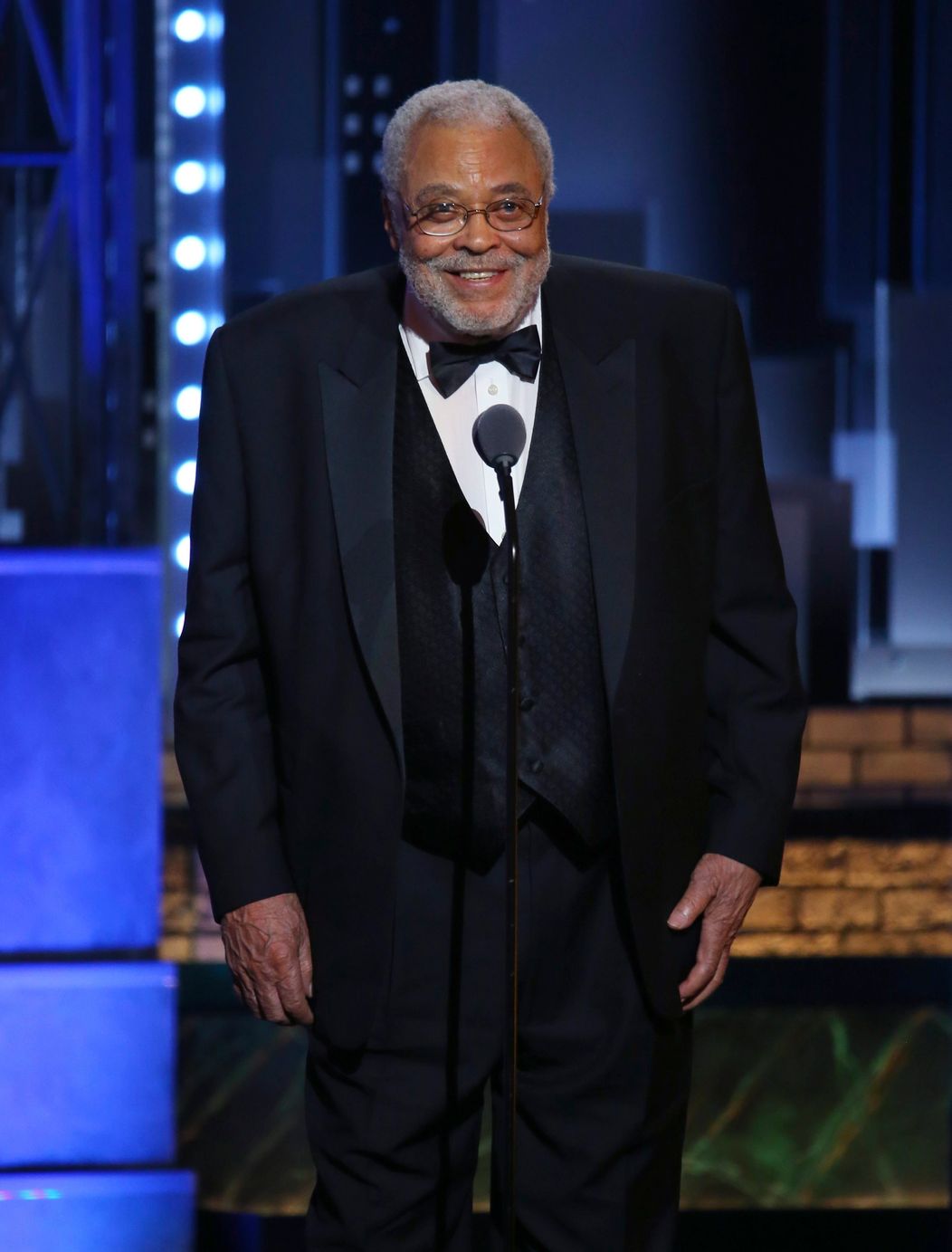 Vo veku 93 rokov zomrel legendárny americký herec James Earl Jones