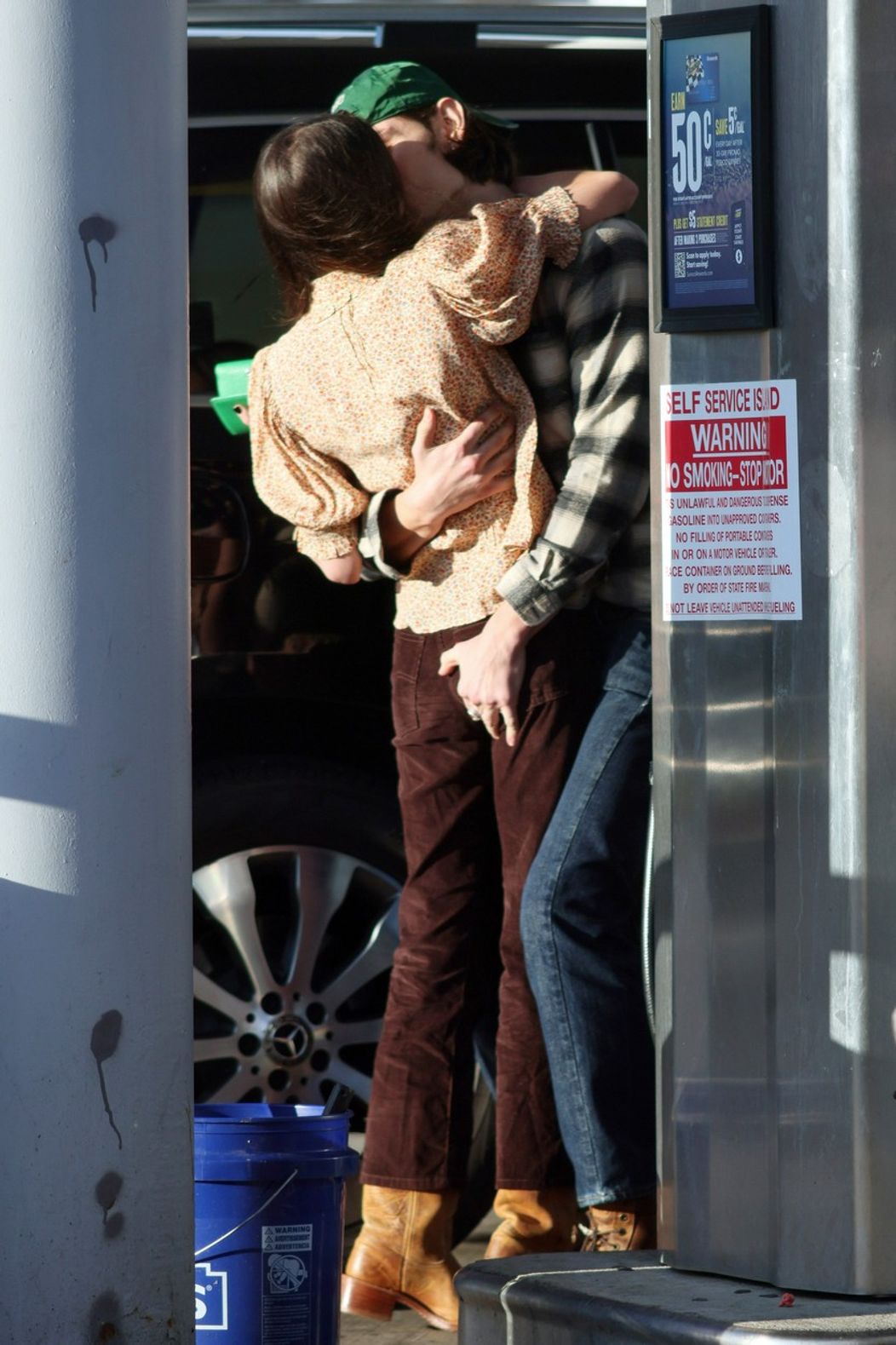 Olivia Rodrigo a Louis Partridge tvoria pár