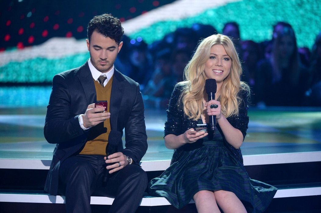 Jennette McCurdy a Kevin Jonas
