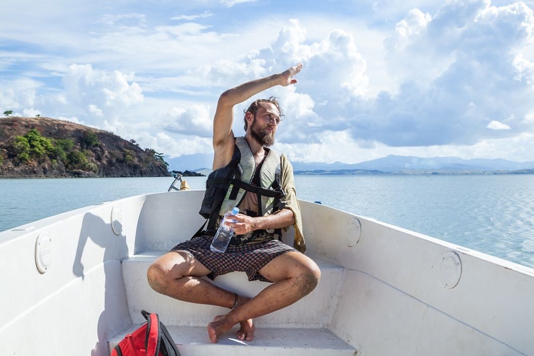 Yury opúšťa Ostrov