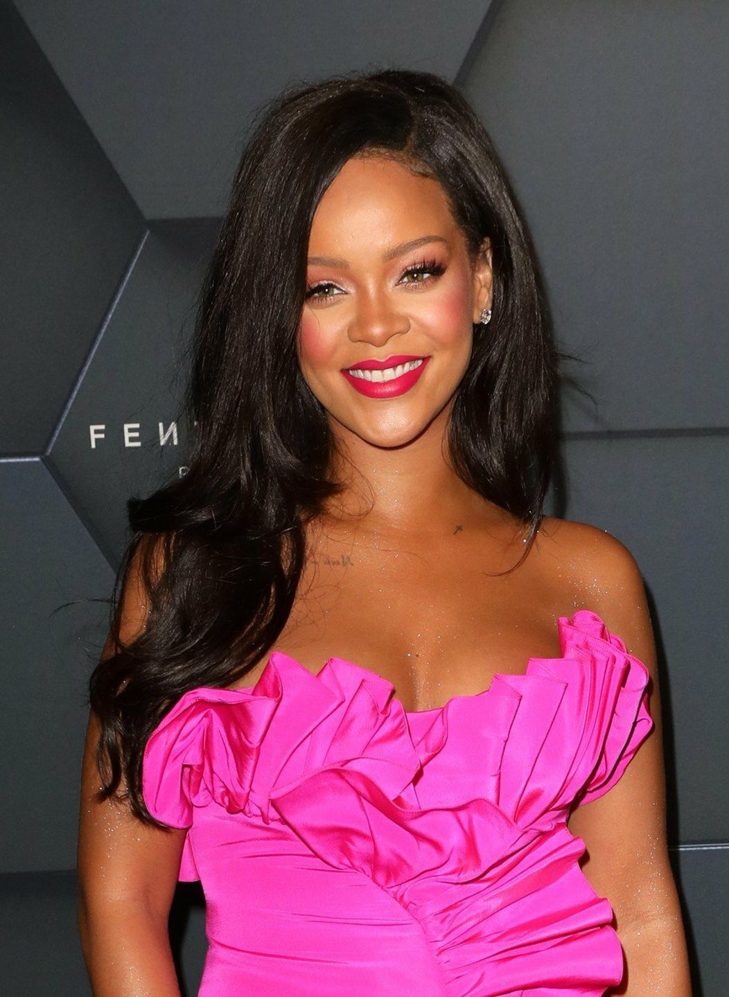 Rihanna na oslave svojej kozmetickej značky Fenty Beauty v parfumérii Sephora