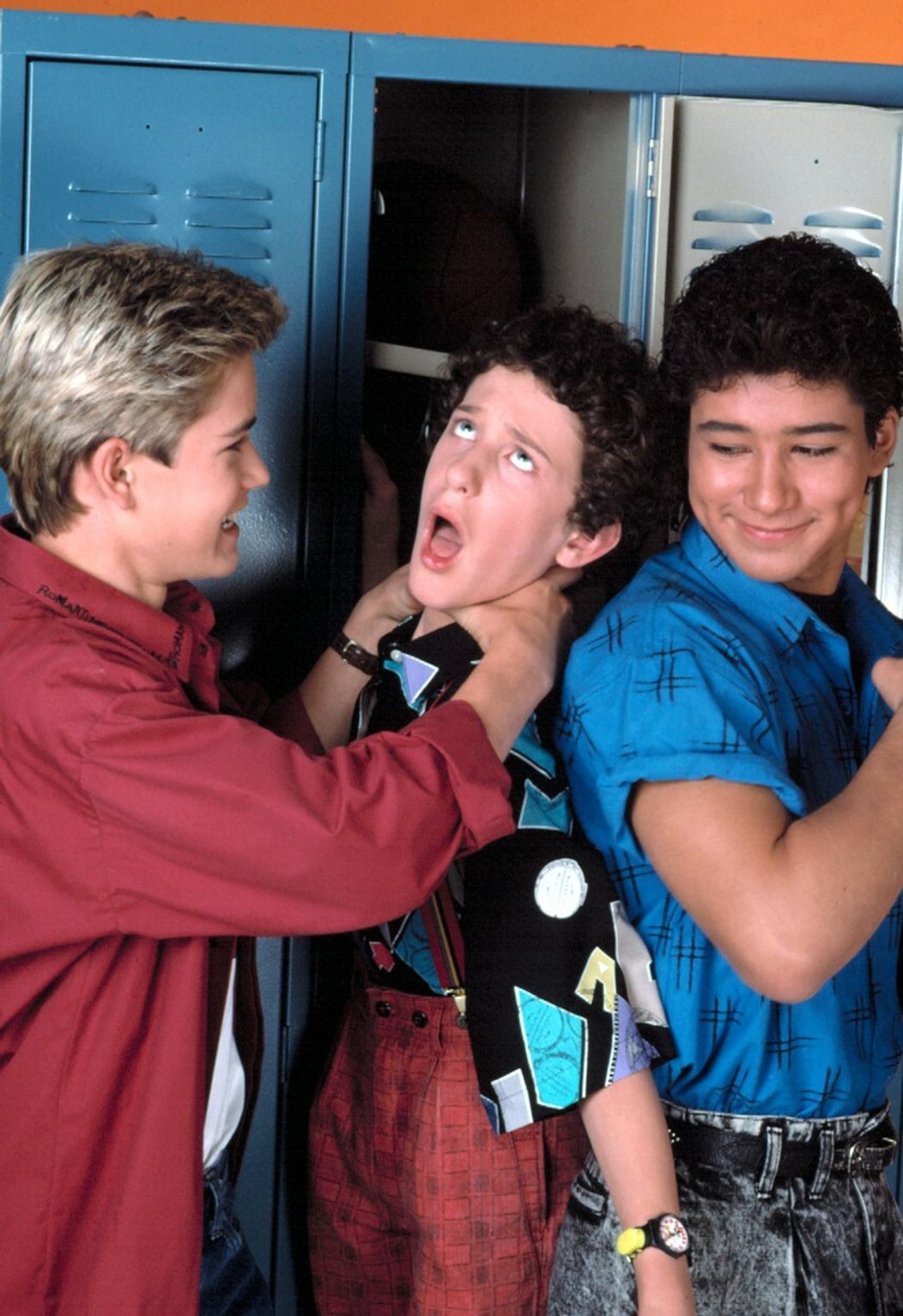 Dustin Diamond (na fotke druhý sprava)