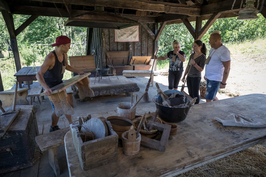 Noví farmári sa pustili do upratovania