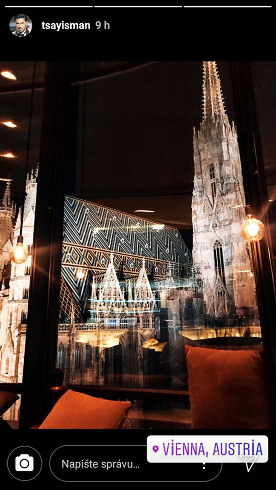 Tolgahan Sayışman vo Viedni