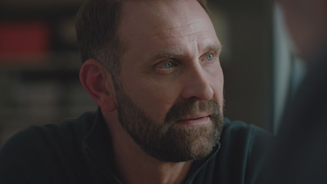 Andrej zistí detaily z Laurinej minulosti.