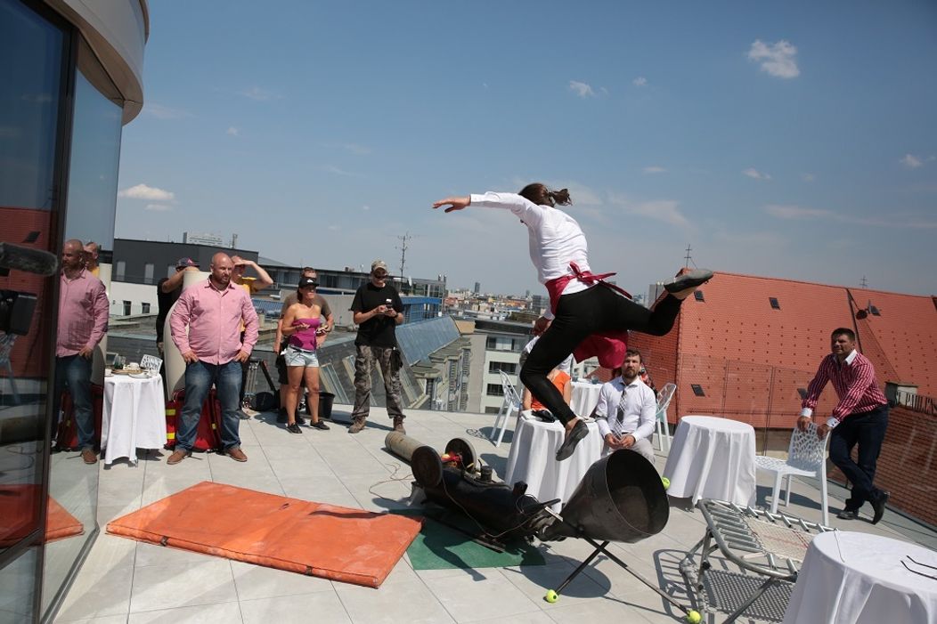 Explózia na nakrúcaní Rexa