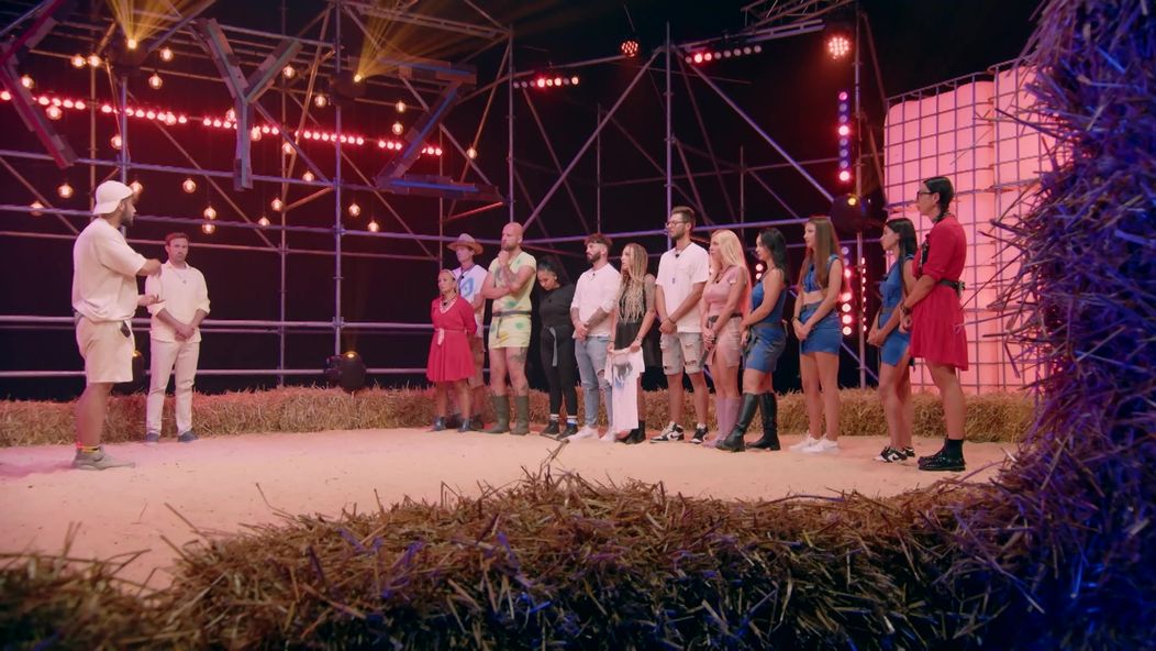 Farmári získali rekordný počet mincí, Denis v dueli vyhorel, ide domov