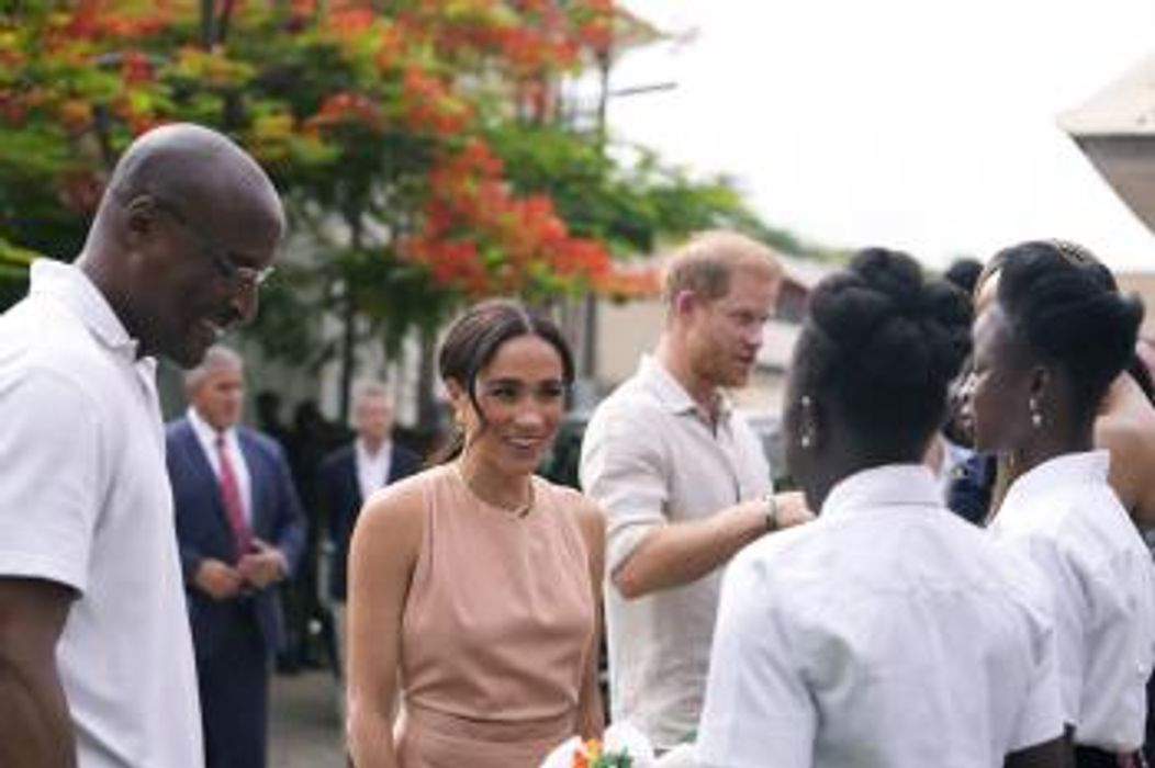 Princ Harry s Meghan na turné v Nigérii: Akoby z kráľovskej rodiny neodišli