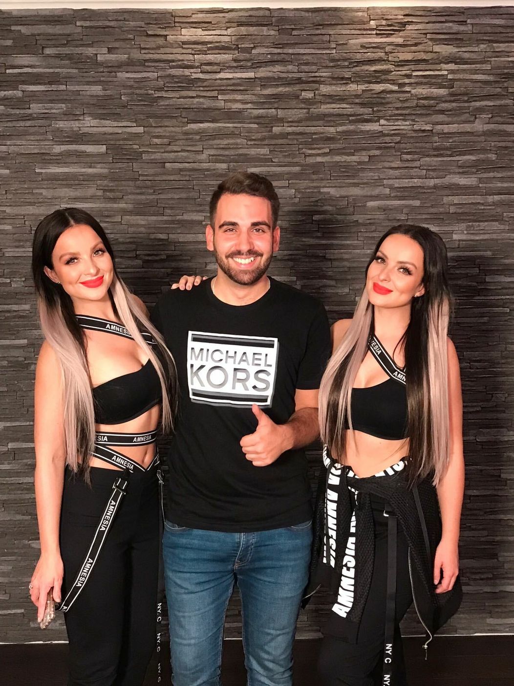 TWiiNSky nakrútili skvelý cover.