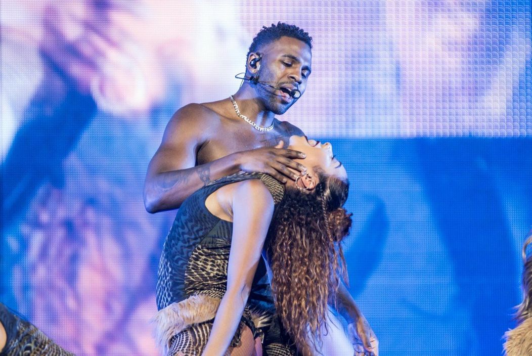 Jason Derulo počas koncertu v rámci 2Sides World Tour