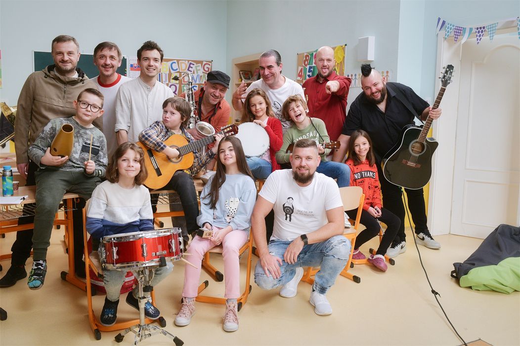 V Oteckoch účinkuje skupina Polemic.