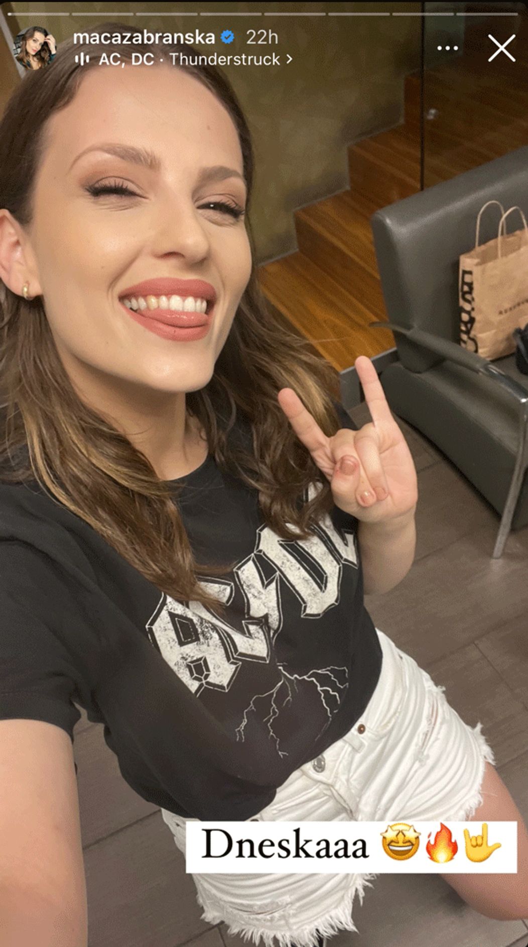 Maca Zábranská na koncerte AC/DC