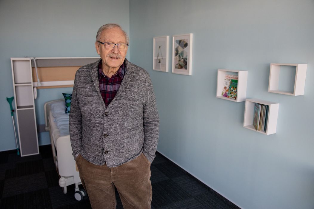 Tomáš Tatar a brankár New Yorku Rangers Alexandar Georgijev..jpg