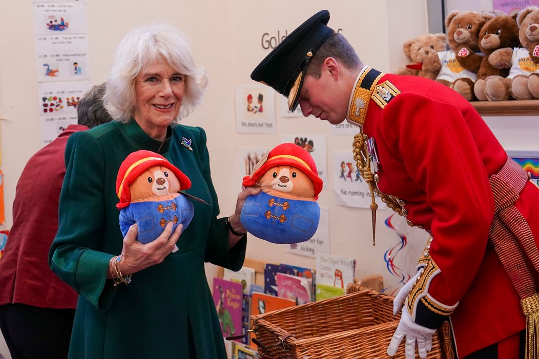 Camilla darovala deťom Paddingtonov