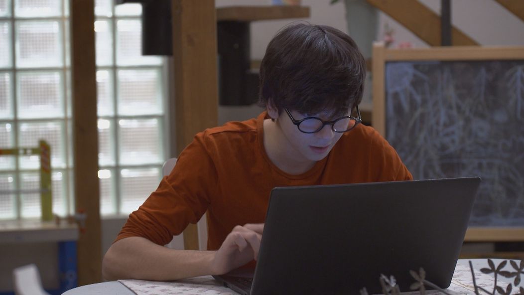 Fifo sa pustí do pátranie.