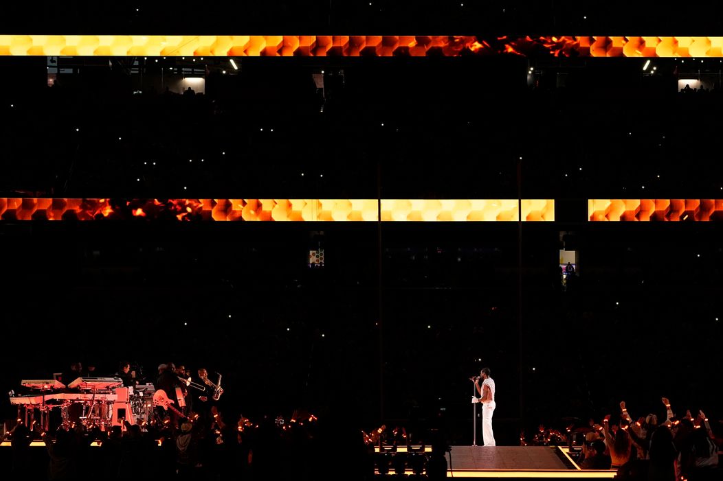Usher ovládol Halftime Show