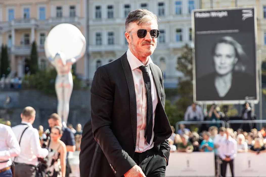 Porotca Barry Ward
