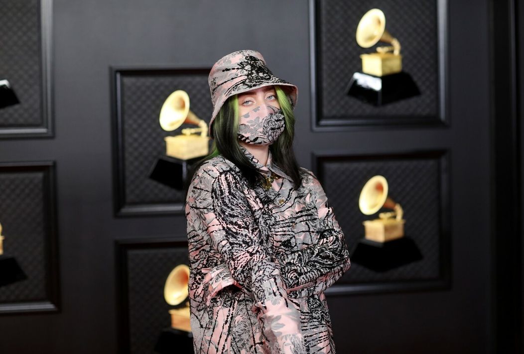 Billie Eilish na 63. ročníku hudobných cien Grammy v Los Angeles