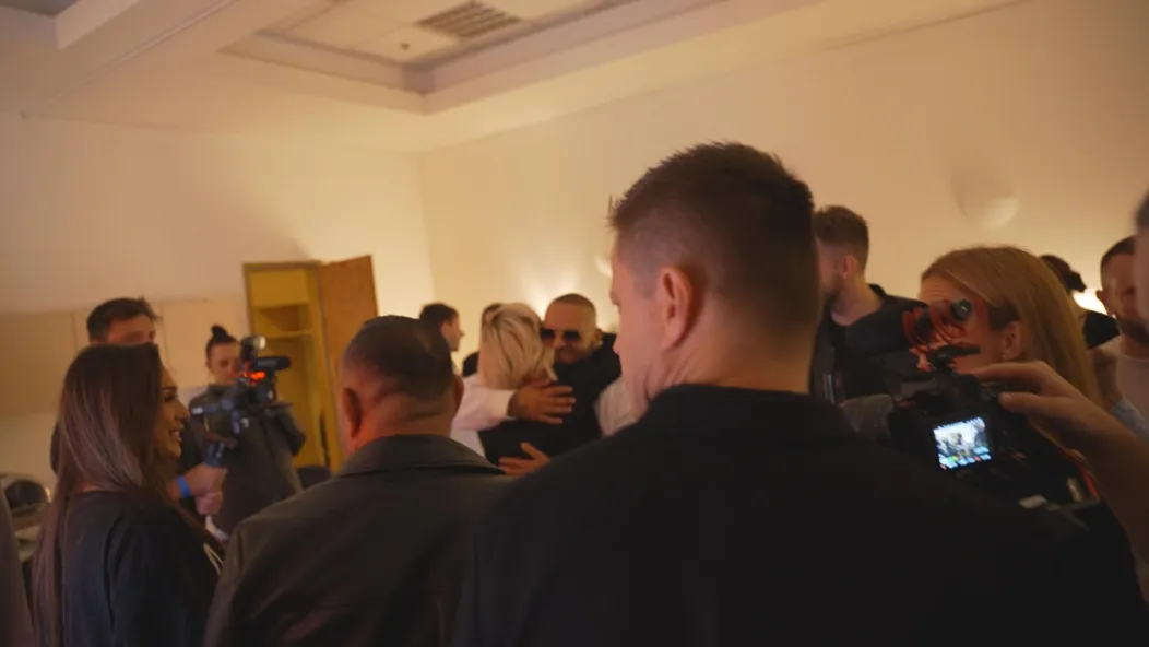 Zákulisné zábery z koncertu Rytmusa, Dara mu vzdala úctu