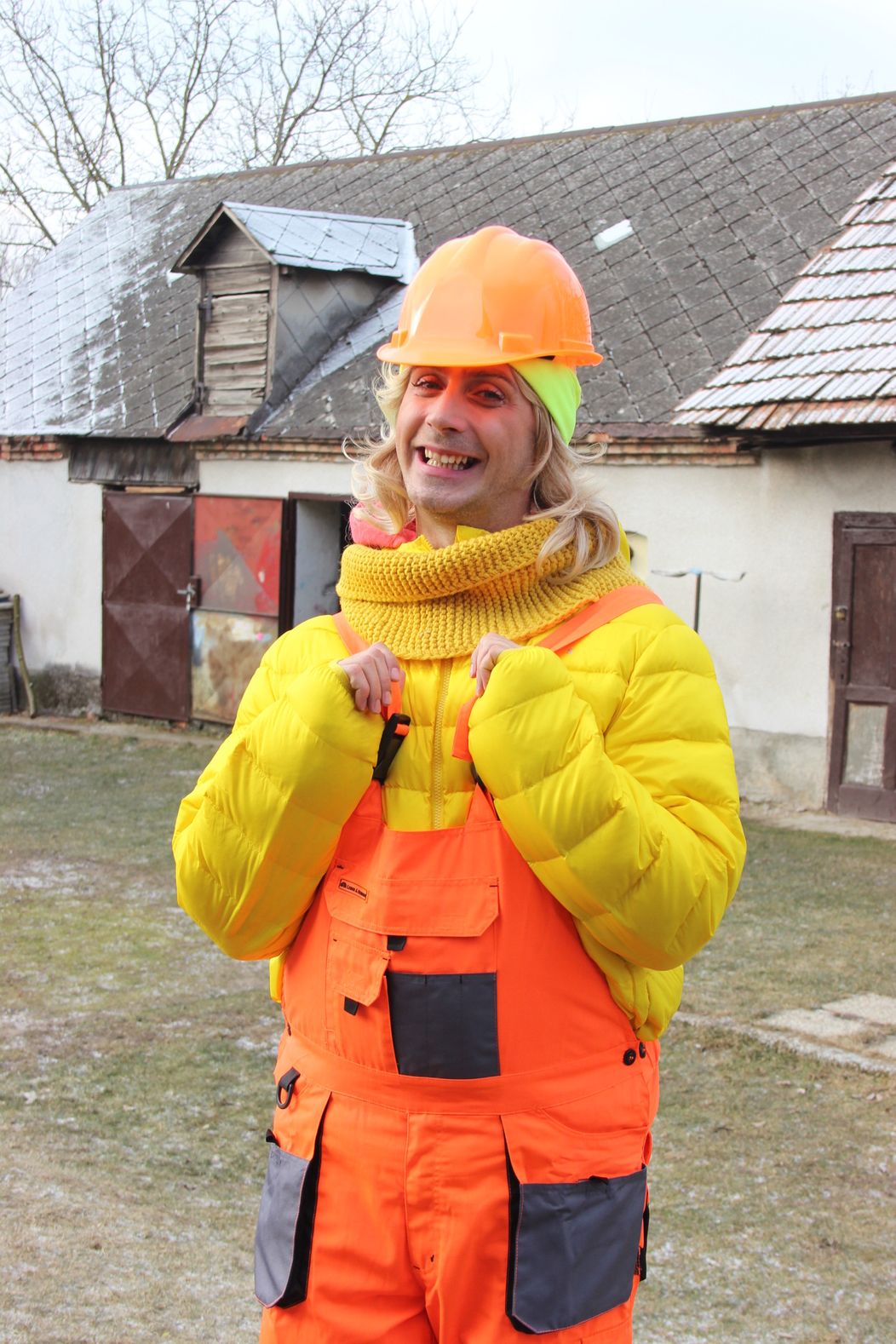 Števo Martinovič ako Janka Nehospodárna