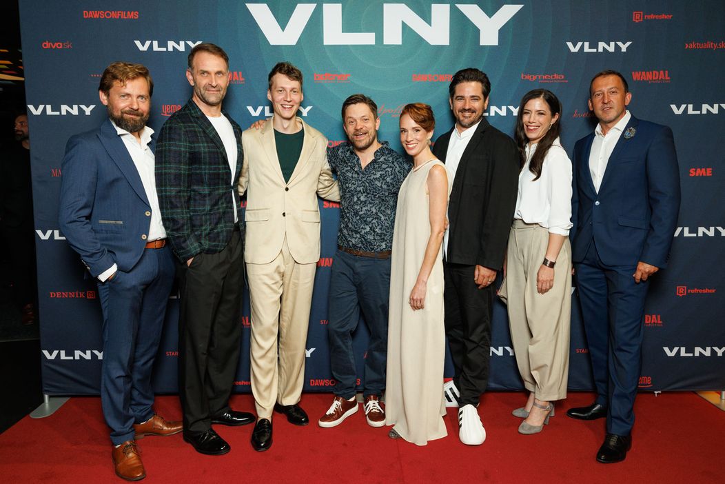 Slávnostná premiéra filmu Vlny