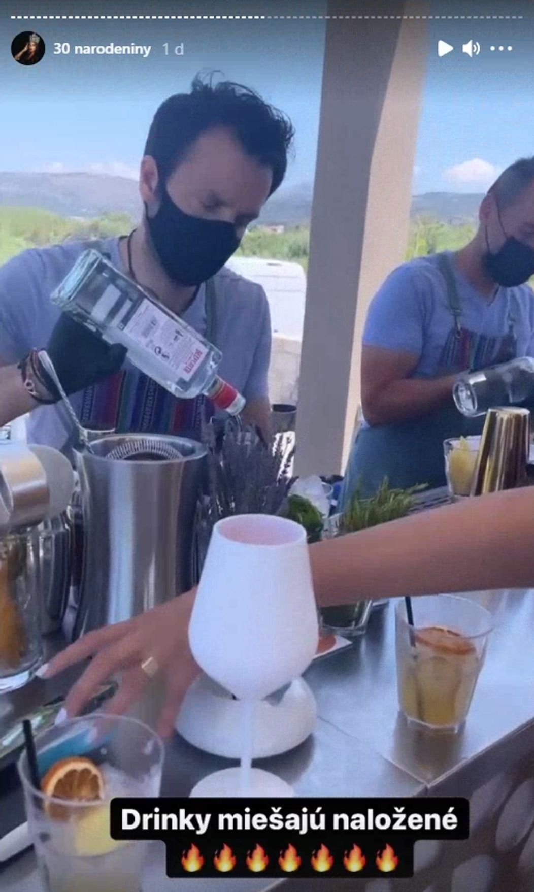 Zuzka mala vlastné služobníctvo na dome