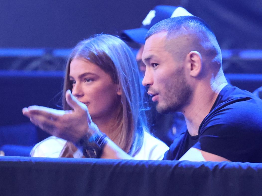 Sabina v spoločnosti Makhmuda