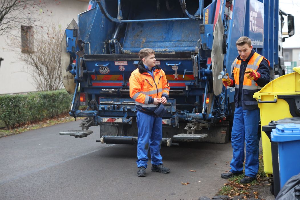 Luky (Oliver Oswald) a Sväťo (Juraj Bača)