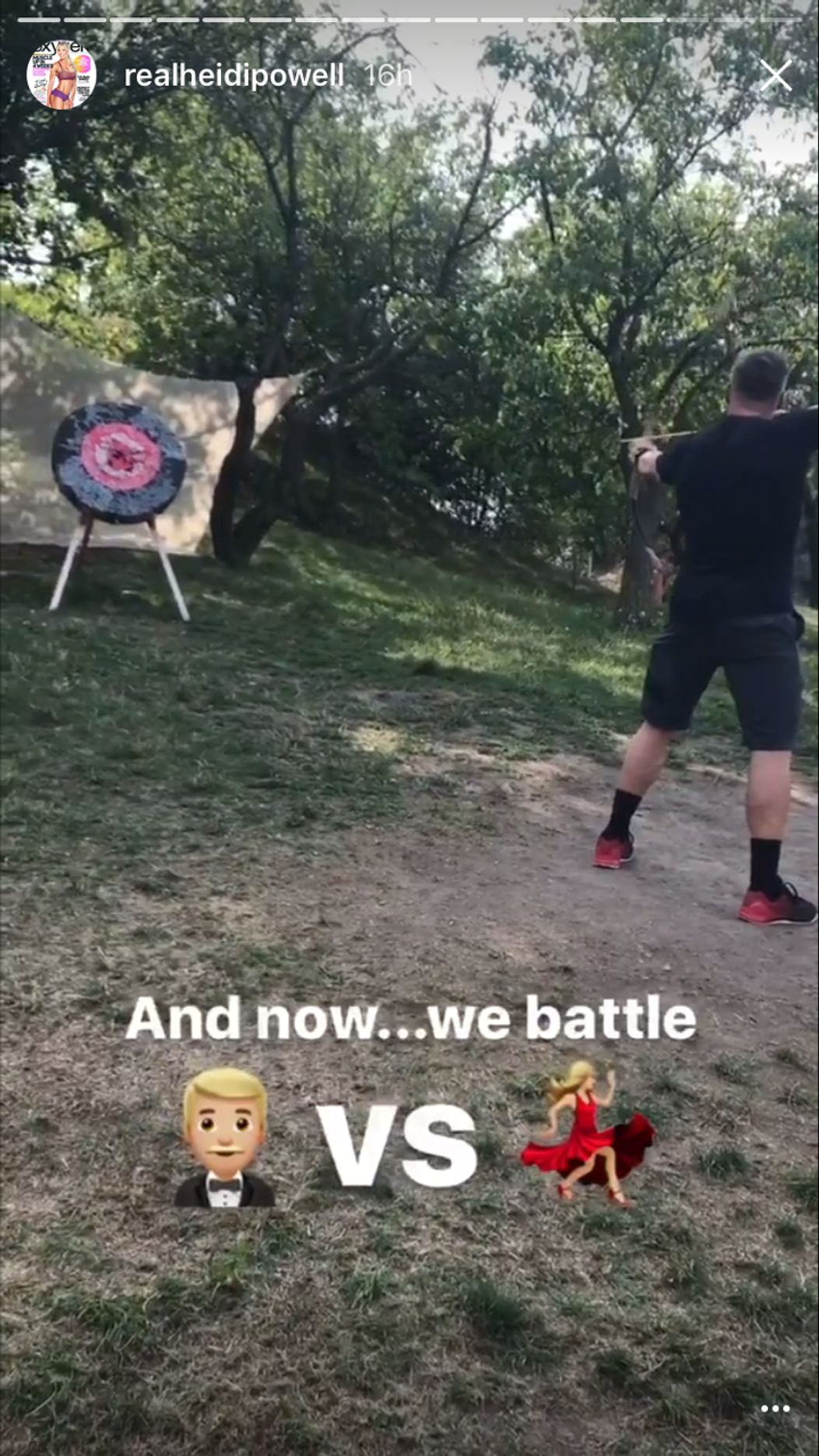 Heidi a Chris si na Devíne dali súťaž v lukostreľbe