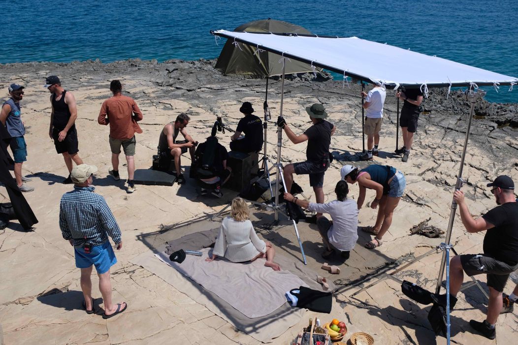 Na svete je trailer debutového filmu Samuela Spišáka Smolu nosíš ty, láska
