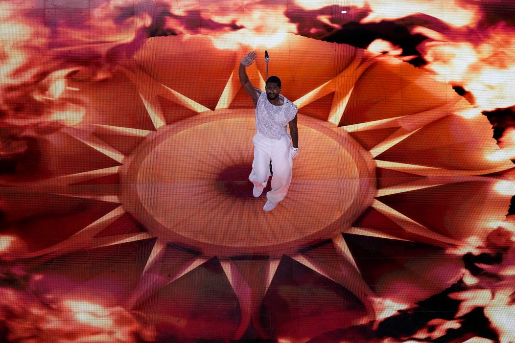 Usher ovládol Halftime Show