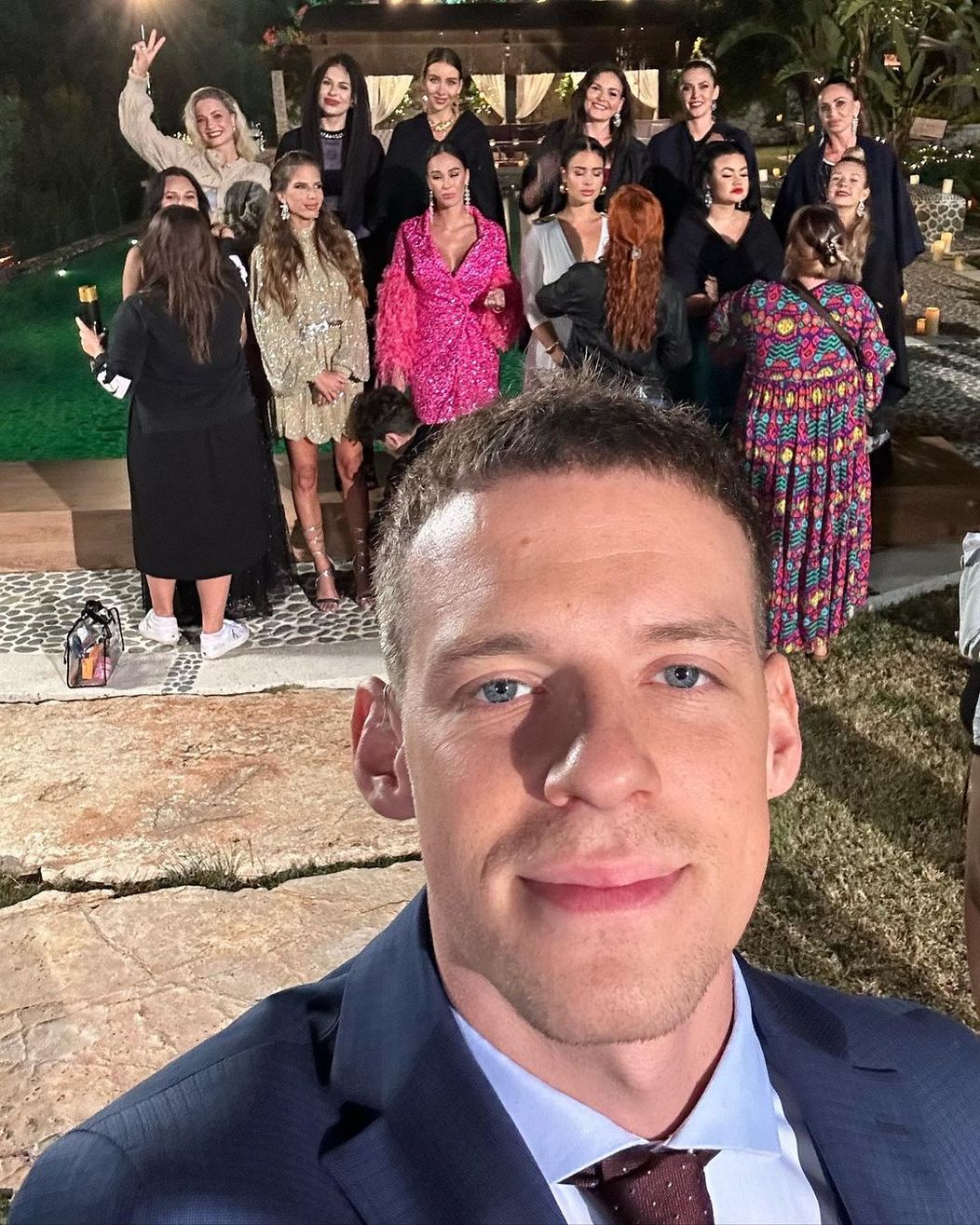 Krištof a dievčatá pred zapnutím kamier